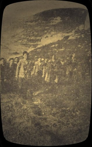 Victor Dragomirescu în fruntea unui grup de legionari în munti...