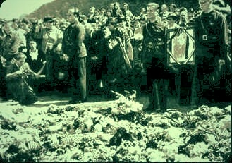 1940, Rom�nia Stat Natioal-Legionar: Pretutindeni, �n locurile unde au fost executati legionari, sunt depuse flori... 