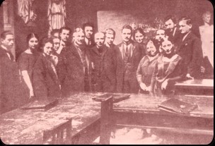 Intre studentii s&atilde;i (1922) la Seminarul de istorie antic&atilde; si epigrafie