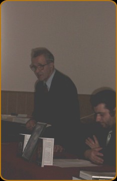 D-l Nicolae Purcarea �n timpul conferintei...