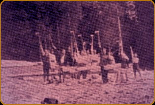 In taberele de munca...